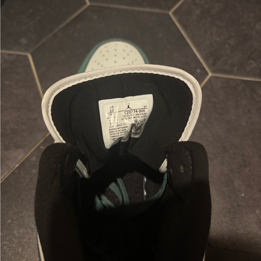 Nike Air Jordan 1 Mid Dutch Green - Picture 5 of 6